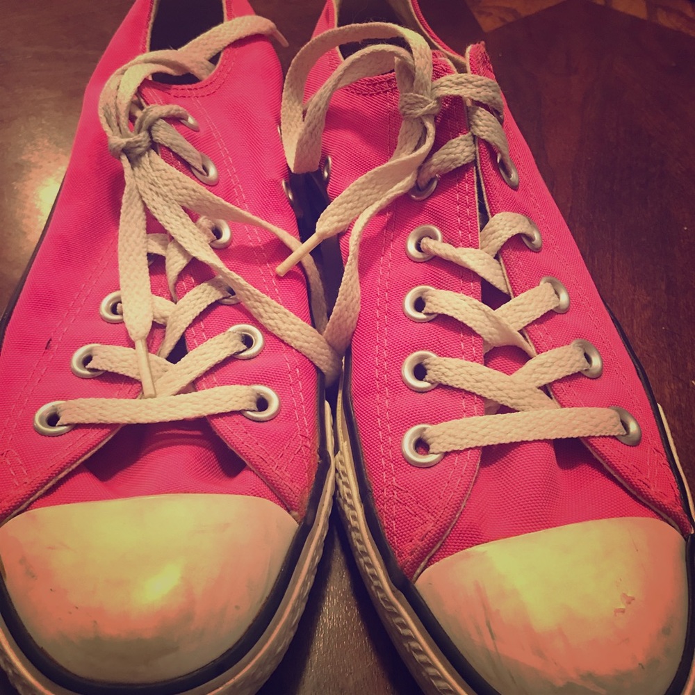 Size 8 converse